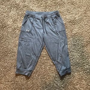 Under Armour sweat pants. Knee length - gray